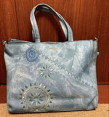 Desigual 데시구알 자수 라이트 블루 토트백