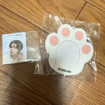 mixsoon 발바닥 모양 키링 ENHYPEN