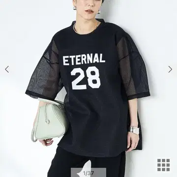 노리즈 리에 거울 종이상자 메쉬 프린트 T셔츠 네이비