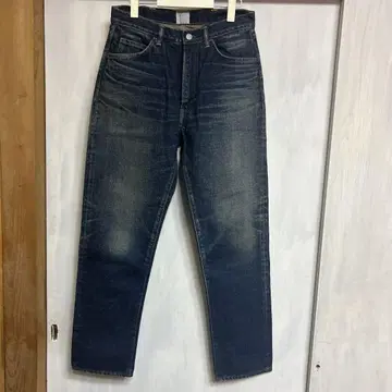 New Manual #010 LV SUPER SLIM JEANS 31