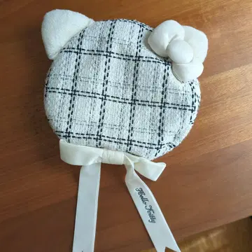 헬로키티 체크 무늬 고양이 귀 모자
