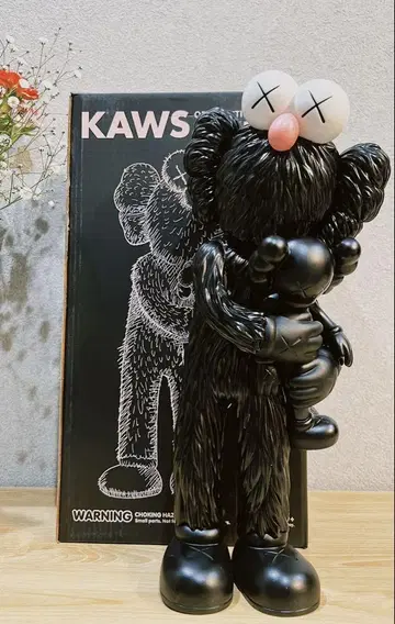 KAWS Take Figure 카우스 TAKE BLACK