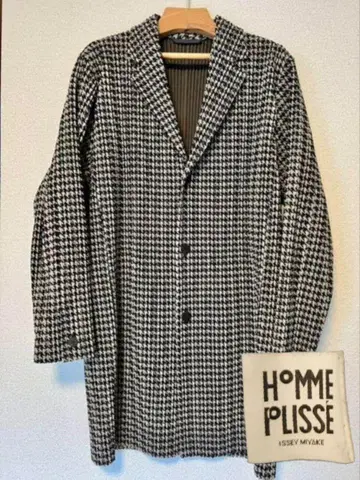 ISSEY MIYAKE 플리세 코트