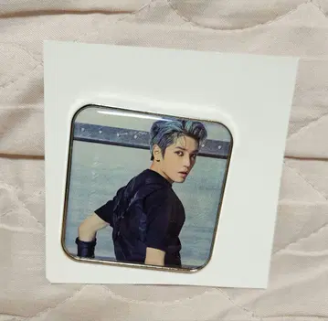 SuperM 태용 핀 배지