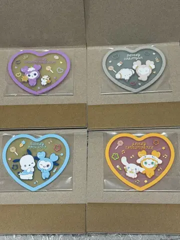 TWICE LOVELYS x SANRIO 클리어 러버 코스터