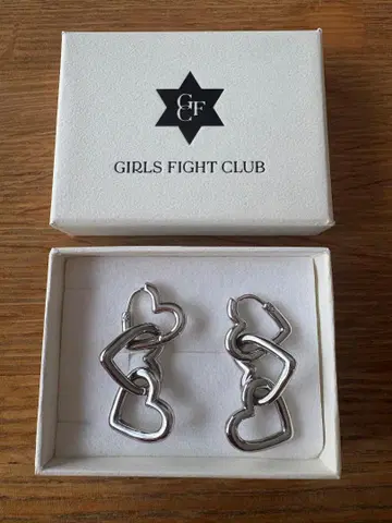 [ GIRLS FIGHT CLUB ] Circle heart pierce