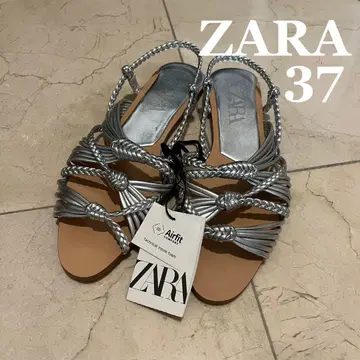 [택 포함 새상품] ZARA 실버 뜨개질 플랫 샌들