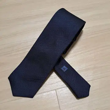 존 롭 네이비 넥타이