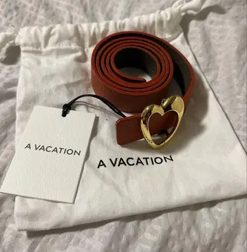 A VACATION 하트 버클 가죽 벨트
