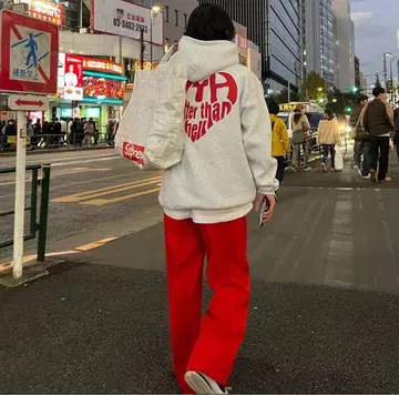[ 즉완 모델 ] HTH 홀터잔헬 센터 자수 백 하트 로고 후드티