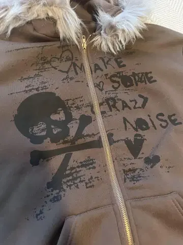 Skull 퍼 후드티