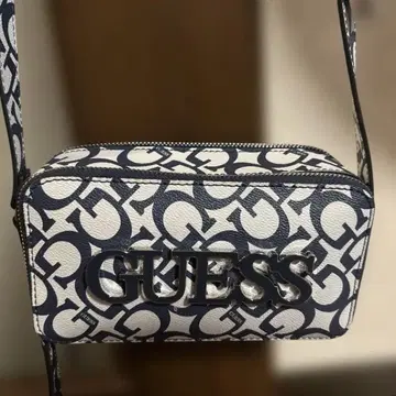 GUESS 숄더백