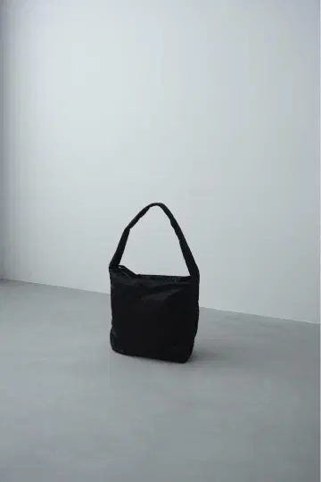 RAMIDUS CLANE SQUARE SHOULDER BAG