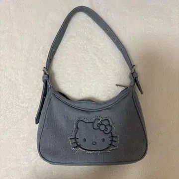 즉시 완판! moussy x HelloKitty 백