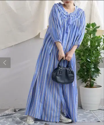 차오패닉 티피 실크 터치 보일 깊은 V 프린지 원피스