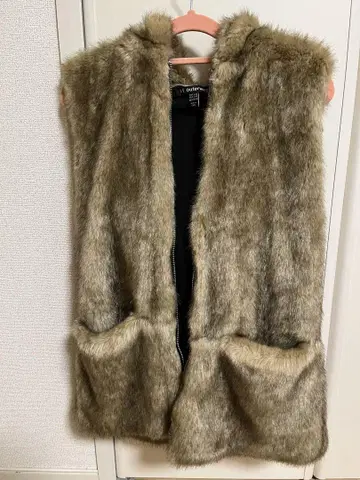 ZARA 인조 모피 베스트