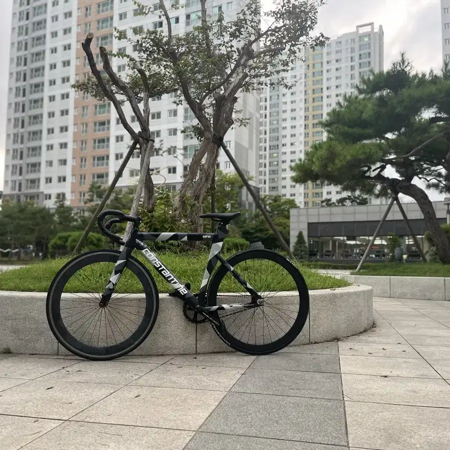 Constantine Urbane complete bike for quick sale (Unknown