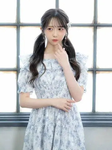 evelyn 스퀘어 프릴 꽃무늬 OP 아이스 블루