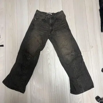 NVRFRGT 3D Twisted Wide Leg Jeans size 1