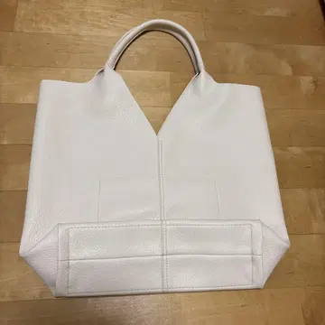화이트 토트백