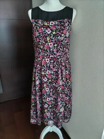 LAURA ASHLEY 원피스 새상품급