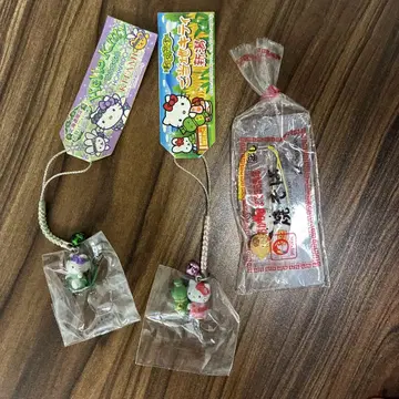 헬로키티 스트랩 한정판