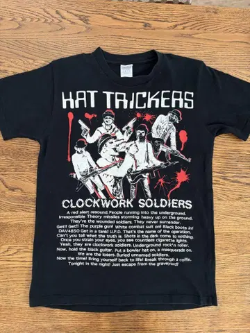 HAT TRICKERS T셔츠