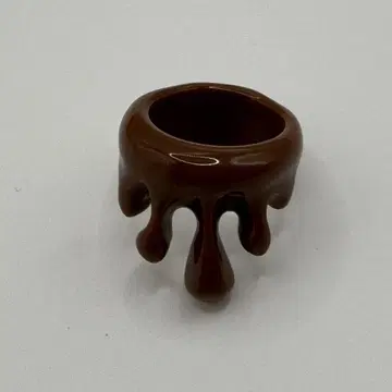 Q-pot. 초콜릿 멜트 반지 L