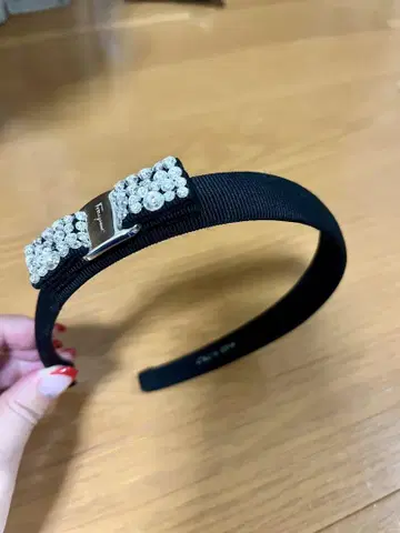 컨디션 최상 Salvatore Ferragamo 머리띠 페라가모