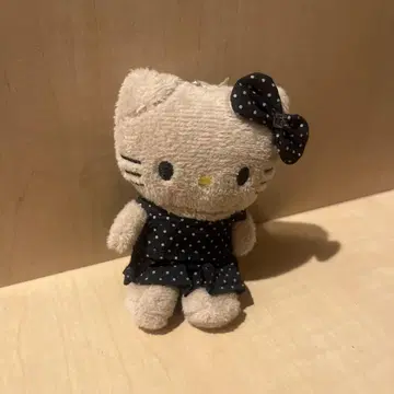 &me LOWRYSFARM 키티 블랙 도트