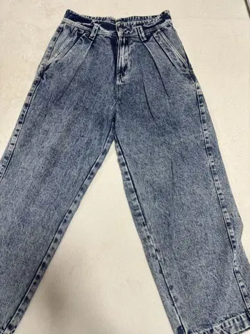 라이트 블루 부츠컷 데님