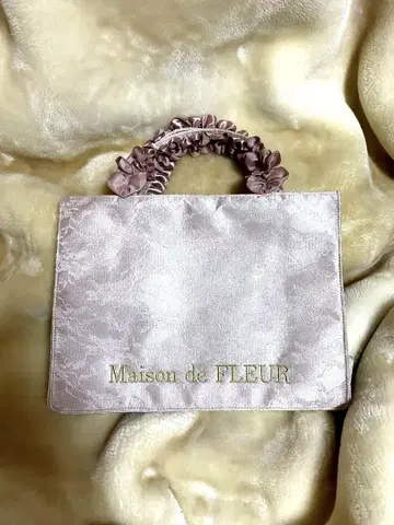 Maison de FLEUR 프릴 핸들 토트백