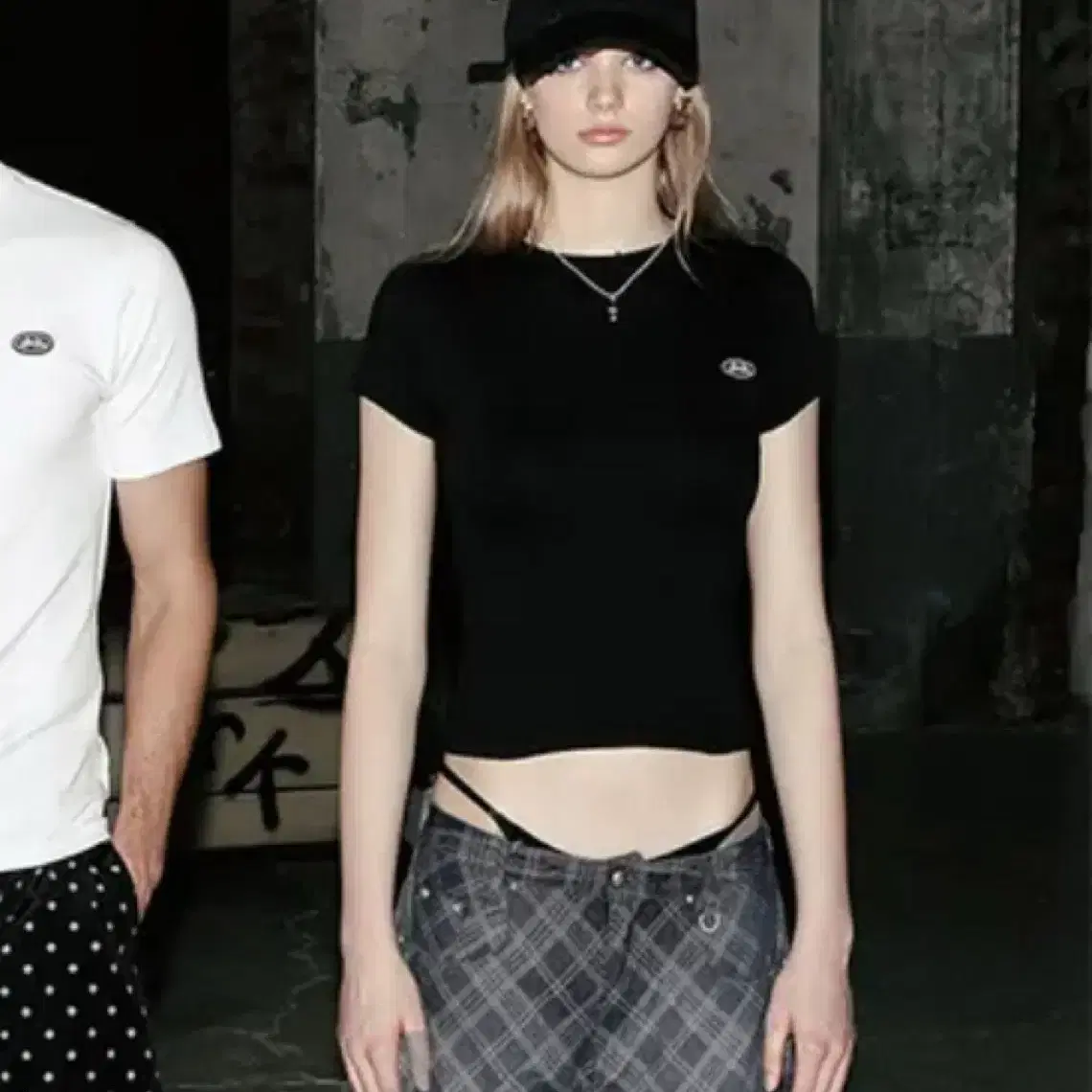 Badblood Tiny Logo T-shirt Black on Bunjang Global Site.