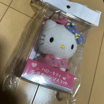 백화점 한정판 헬로키티 볼체인 마스코트