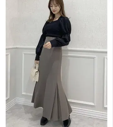 dazzlin 레이스업 내로우 스커트 모카 M 사이즈