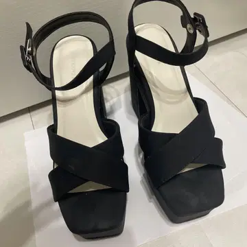 롱 레그 슬림 레그 편안한 볼륨감 통굽 샌들 에스페란자 ESPERANZA