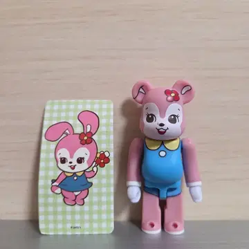 베어브릭 스위머 피규어