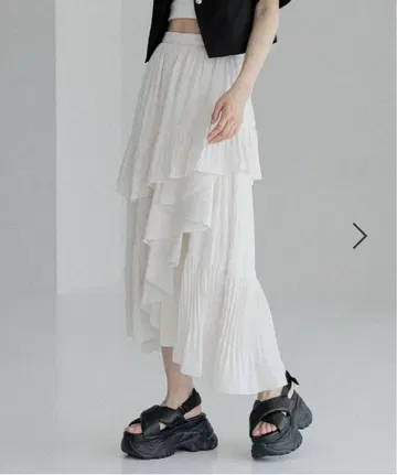 Heather 랜덤 플리츠 롱 스커트 아이보리