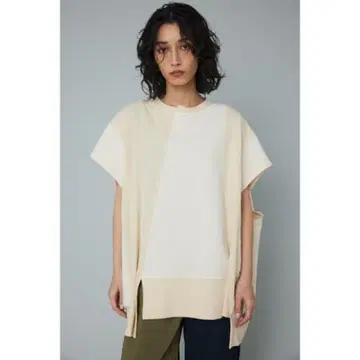 HeRIN.CYE Switching tee