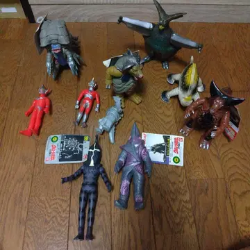 울트라맨 괴수 소프트 비닐 울트라맨 없음