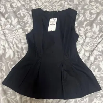 ZARA 페플럼 상의