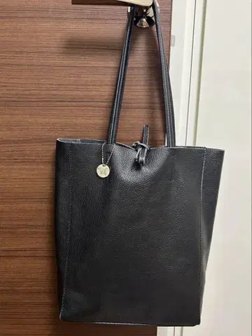 로라 디마지오 가죽 토트백