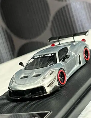 Star Model LBWK 페라리 458GT (크롬 실버)