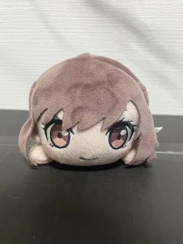 프로세카 시노노메 에나 누워있는 봉제 인형