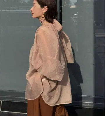 클라네 BALLON SHEER PUFF TOPS
