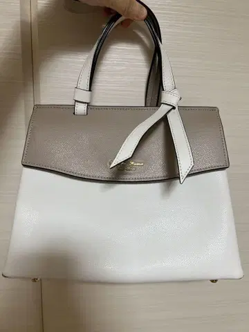 화이트/그레이 핸드백