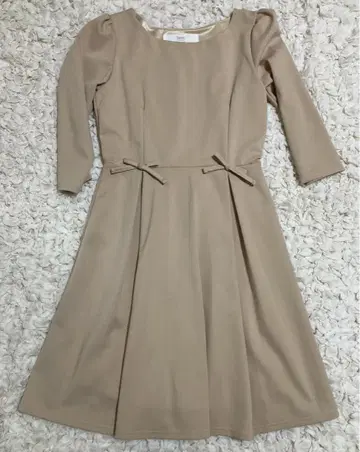 tocco closet 토코 클로젯 원피스 베이지 7부 소매