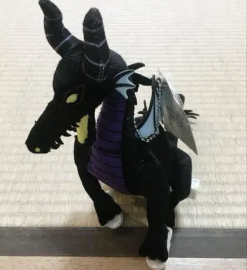 [ 즉시 발송 ] 말레피센트 드래곤 빌런즈 쿠츠키 봉제 인형 어깨 위