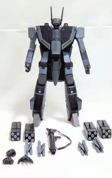 야마토 초시공 요새 마크로스 1/48 VF-1J 발키리 스텔스 타입