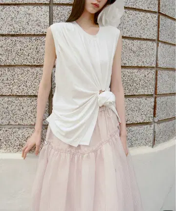 bibiy 비비 TULIP DRAPED TOP 플라워 티셔츠